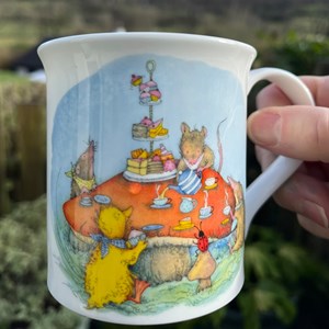 MUG-J-73-Front.jpg